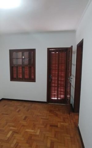 Casa para alugar com 180m², 3 quartos e 2 vagas Casa para alugar com 180m², 3 quartos e 2 vagasQuarto1