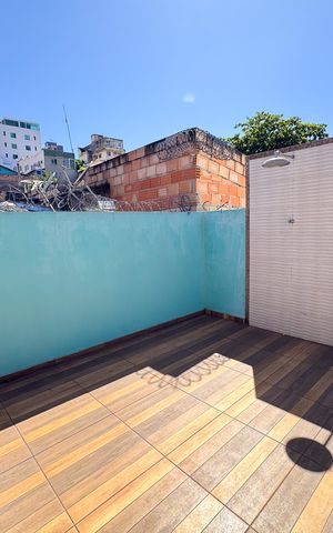 Casa à venda com 326m², 5 quartos e 4 vagas Casa à venda com 326m², 5 quartos e 4 vagasÁrea Externa