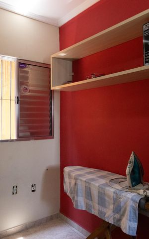 Casa à venda com 300m², 5 quartos e 4 vagas Casa à venda com 300m², 5 quartos e 4 vagasQuarto 4