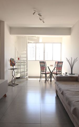 Apartamento à venda com 100m², 2 quartos e 2 vagasSala