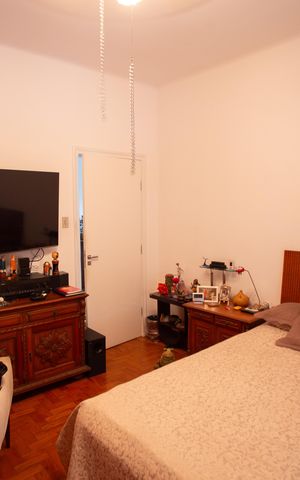 Casa à venda com 200m², 3 quartos e 3 vagas Casa à venda com 200m², 3 quartos e 3 vagasQuarto 1