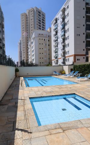 Apartamento à venda com 213m², 4 quartos e 2 vagasÁrea comum - Piscina