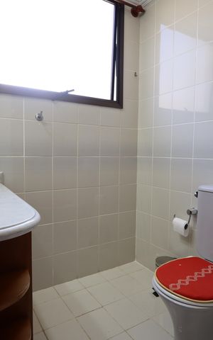 Apartamento à venda com 213m², 4 quartos e 2 vagasBanheiro