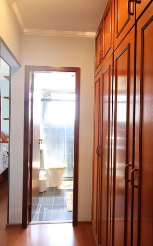 Apartamento à venda com 213m², 4 quartos e 2 vagasSuíte