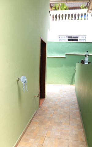 Casa à venda com 150m², 3 quartos e 2 vagas Casa à venda com 150m², 3 quartos e 2 vagasÁrea de Serviço
