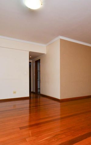 Apartamento à venda com 130m², 4 quartos e 2 vagas Apartamento à venda com 130m², 4 quartos e 2 vagasSala