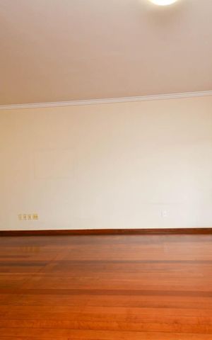 Apartamento à venda com 130m², 4 quartos e 2 vagas Apartamento à venda com 130m², 4 quartos e 2 vagasSala