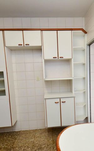 Apartamento à venda com 130m², 4 quartos e 2 vagas Apartamento à venda com 130m², 4 quartos e 2 vagasCozinha