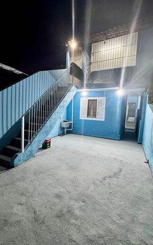 Casa à venda com 150m², 2 quartos e 2 vagas Casa à venda com 150m², 2 quartos e 2 vagasÁrea externa