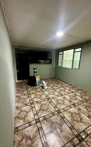Casa à venda com 150m², 2 quartos e 2 vagas Casa à venda com 150m², 2 quartos e 2 vagasSala