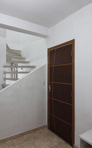 Casa à venda com 119m², 2 quartos e 2 vagasSala
