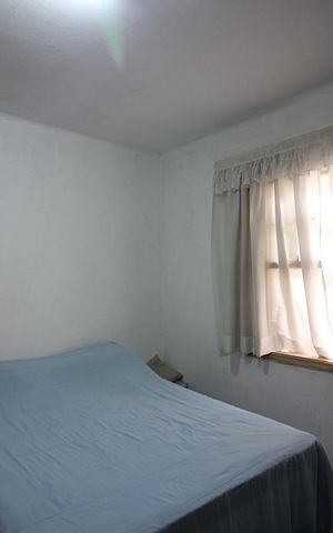Casa à venda com 330m², 2 quartos e 4 vagasQuarto 2