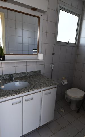 Apartamento à venda com 180m², 4 quartos e 2 vagasBanheiro de serviço