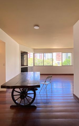 Apartamento para alugar com 196m², 3 quartos e 2 vagas Apartamento para alugar com 196m², 3 quartos e 2 vagasSala