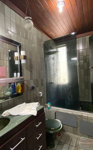 Apartamento para alugar com 196m², 3 quartos e 2 vagas Apartamento para alugar com 196m², 3 quartos e 2 vagasBanheiro do Quarto 3