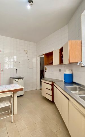 Apartamento para alugar com 196m², 3 quartos e 2 vagas Apartamento para alugar com 196m², 3 quartos e 2 vagasCozinha