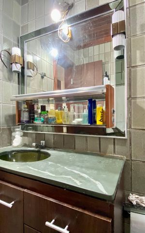 Apartamento para alugar com 196m², 3 quartos e 2 vagas Apartamento para alugar com 196m², 3 quartos e 2 vagasBanheiro do Quarto 3