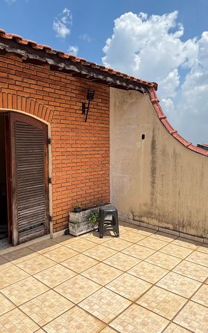 Casa à venda com 221m², 3 quartos e 2 vagas Casa à venda com 221m², 3 quartos e 2 vagasSuite Varanda