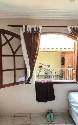 Casa à venda com 221m², 3 quartos e 2 vagas Casa à venda com 221m², 3 quartos e 2 vagasQuarto 2
