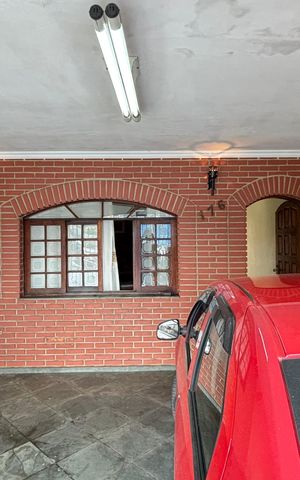 Casa à venda com 221m², 3 quartos e 2 vagas Casa à venda com 221m², 3 quartos e 2 vagasGaragem