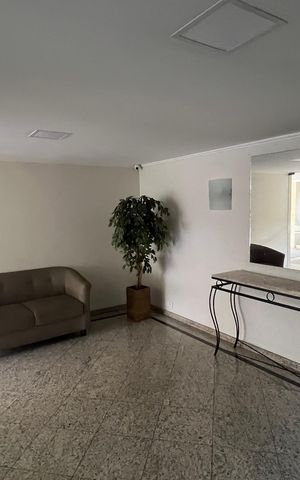 Apartamento à venda com 83m², 3 quartos e 1 vaga Apartamento à venda com 83m², 3 quartos e 1 vagaHall de entrada