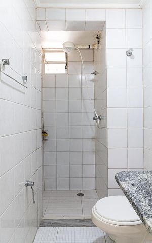 Apartamento à venda com 74m², 3 quartos e 1 vaga Apartamento à venda com 74m², 3 quartos e 1 vagaBanheiro Social