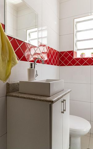 Casa à venda com 239m², 3 quartos e 6 vagas Casa à venda com 239m², 3 quartos e 6 vagasLavabo