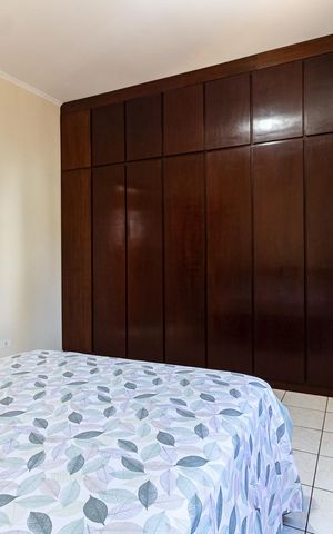 Casa à venda com 239m², 3 quartos e 6 vagas Casa à venda com 239m², 3 quartos e 6 vagasSuíte