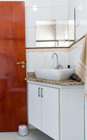 Casa à venda com 239m², 3 quartos e 6 vagas Casa à venda com 239m², 3 quartos e 6 vagasBanheiro da Suíte