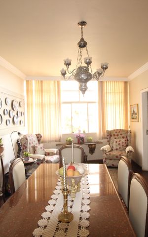 Apartamento à venda com 220m², 4 quartos e 1 vagaSala de jantar 