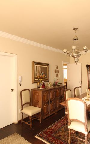Apartamento à venda com 220m², 4 quartos e 1 vagaSala de jantar 