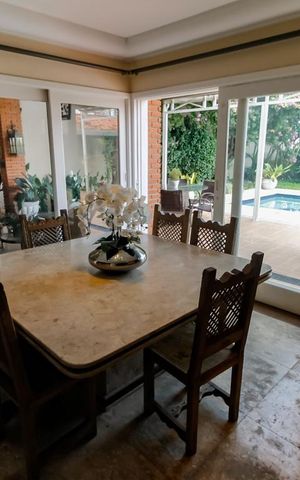 Casa à venda com 360m², 4 quartos e 3 vagas Casa à venda com 360m², 4 quartos e 3 vagasSala 3 - Jantar