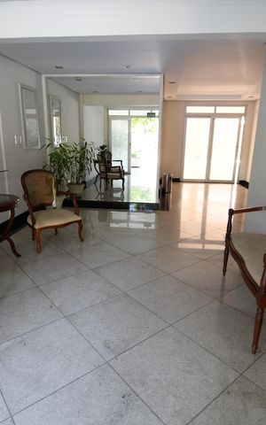 Apartamento à venda com 136m², 3 quartos e 2 vagasHall social