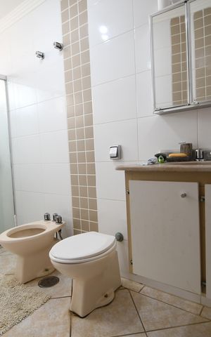 Apartamento à venda com 136m², 3 quartos e 2 vagasBanheiro 1