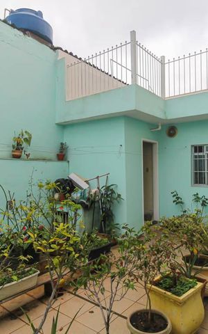 Casa à venda com 290m², 6 quartos e 3 vagas Casa à venda com 290m², 6 quartos e 3 vagasQuintal 2