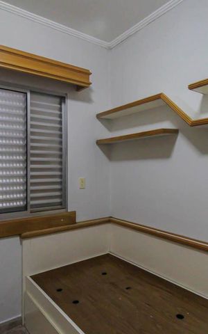 Casa à venda com 290m², 6 quartos e 3 vagas Casa à venda com 290m², 6 quartos e 3 vagasQuarto 2