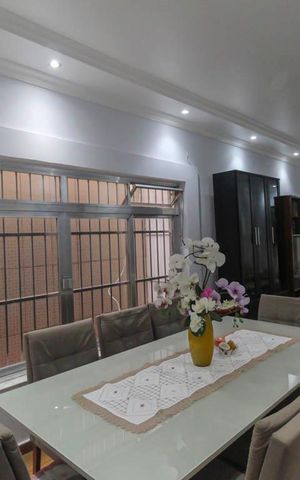 Casa à venda com 290m², 6 quartos e 3 vagas Casa à venda com 290m², 6 quartos e 3 vagasSala 2