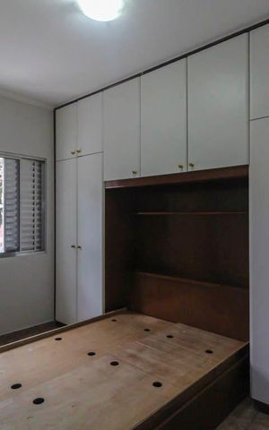 Casa à venda com 290m², 6 quartos e 3 vagas Casa à venda com 290m², 6 quartos e 3 vagasQuarto 1