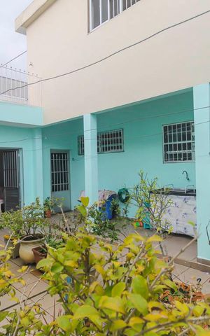 Casa à venda com 290m², 6 quartos e 3 vagas Casa à venda com 290m², 6 quartos e 3 vagasQuintal 2