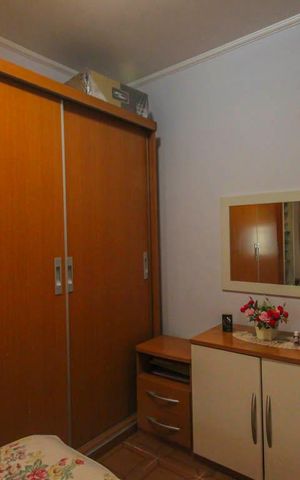 Casa à venda com 290m², 6 quartos e 3 vagas Casa à venda com 290m², 6 quartos e 3 vagasQuarto 4