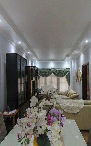 Casa à venda com 290m², 6 quartos e 3 vagas Casa à venda com 290m², 6 quartos e 3 vagasSala 2