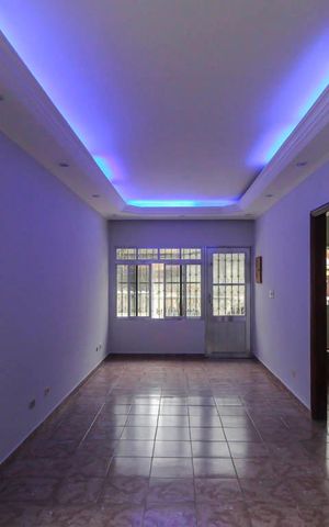 Casa à venda com 290m², 6 quartos e 3 vagas Casa à venda com 290m², 6 quartos e 3 vagasSala 1