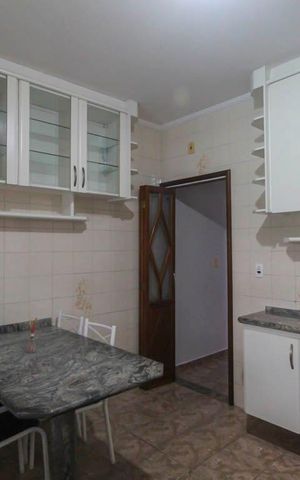 Casa à venda com 290m², 6 quartos e 3 vagas Casa à venda com 290m², 6 quartos e 3 vagasCozinha 1