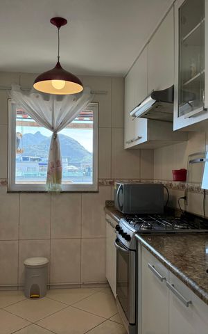 Apartamento à venda com 190m², 3 quartos e 2 vagas Apartamento à venda com 190m², 3 quartos e 2 vagasCozinha