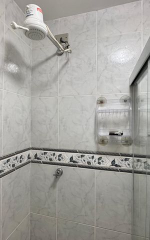 Apartamento à venda com 190m², 3 quartos e 2 vagas Apartamento à venda com 190m², 3 quartos e 2 vagasBanheiro Social