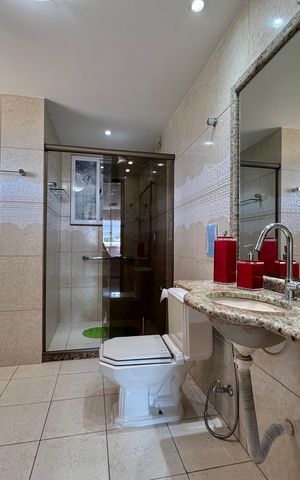 Apartamento à venda com 190m², 3 quartos e 2 vagas Apartamento à venda com 190m², 3 quartos e 2 vagasSuíte 1 - Banheiro