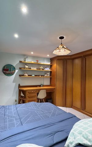 Apartamento à venda com 190m², 3 quartos e 2 vagas Apartamento à venda com 190m², 3 quartos e 2 vagasSuíte 2