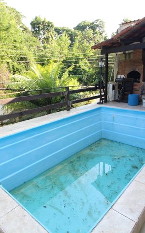 Casa de condomínio à venda com 229m², 4 quartos e 2 vagasPiscina