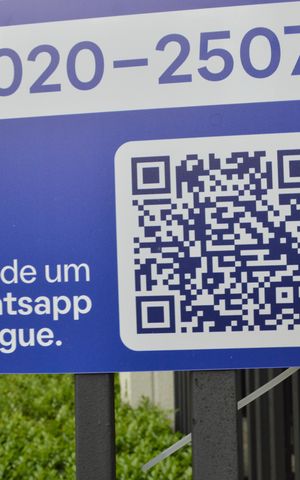 Apartamento para alugar com 205m², 3 quartos e 3 vagasFachada + Plaquinha