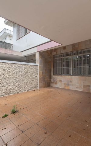 Casa à venda com 127m², 3 quartos e 2 vagas Casa à venda com 127m², 3 quartos e 2 vagasGaragem